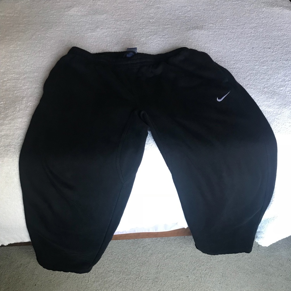 NIKE SWEATS